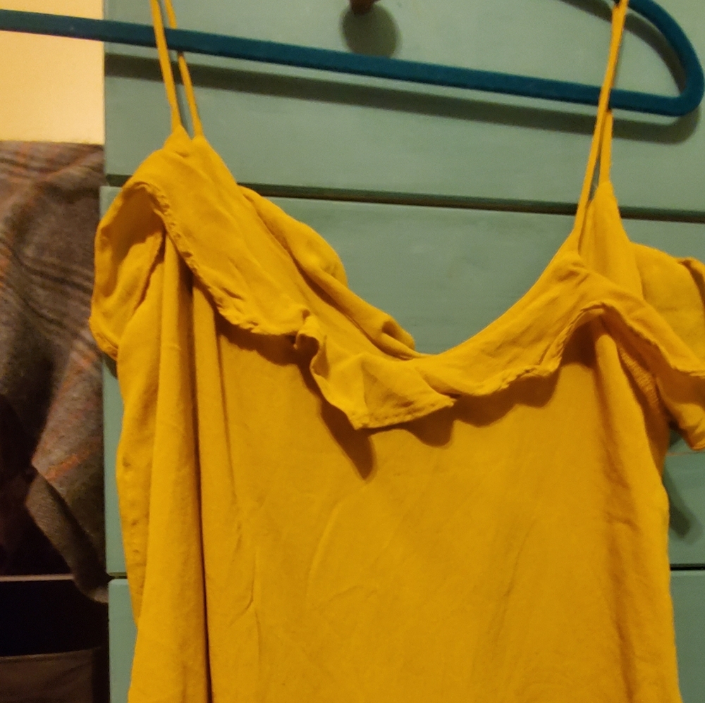 Frilly yellow old navy tank